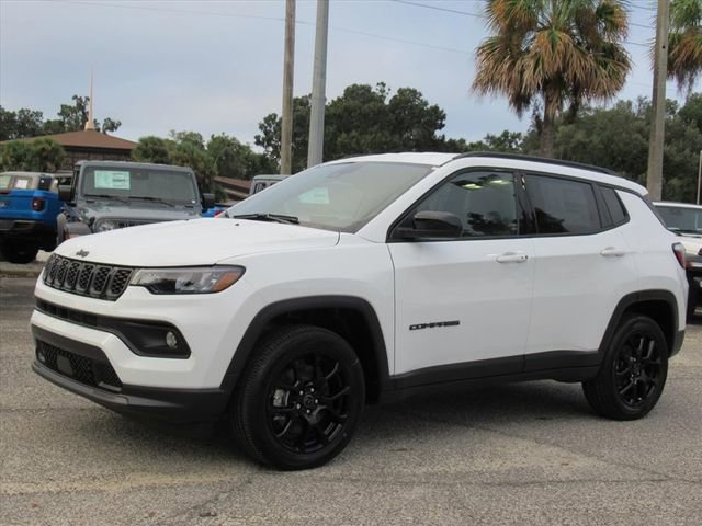 New 2026 Jeep Compass Latitude image 3
