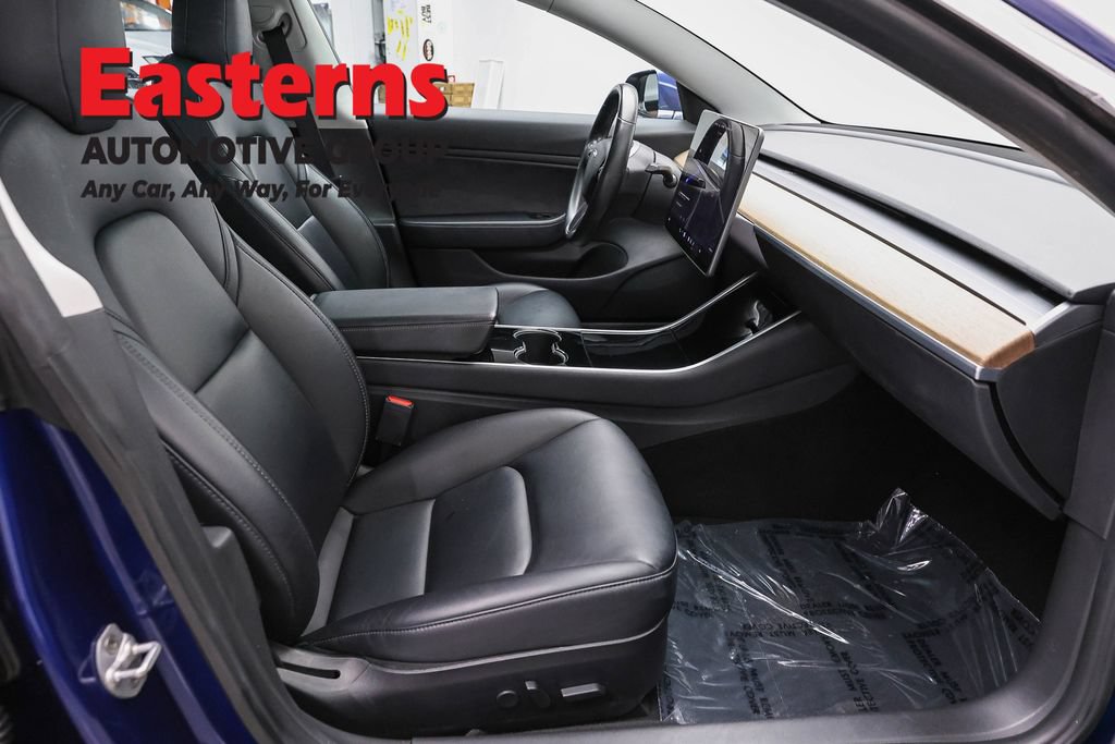 Used 2019 Tesla Model 3 Standard Range RWD image 17