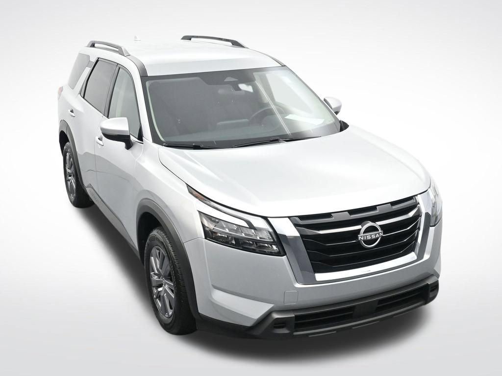 Used 2024 Nissan Pathfinder SV image 23
