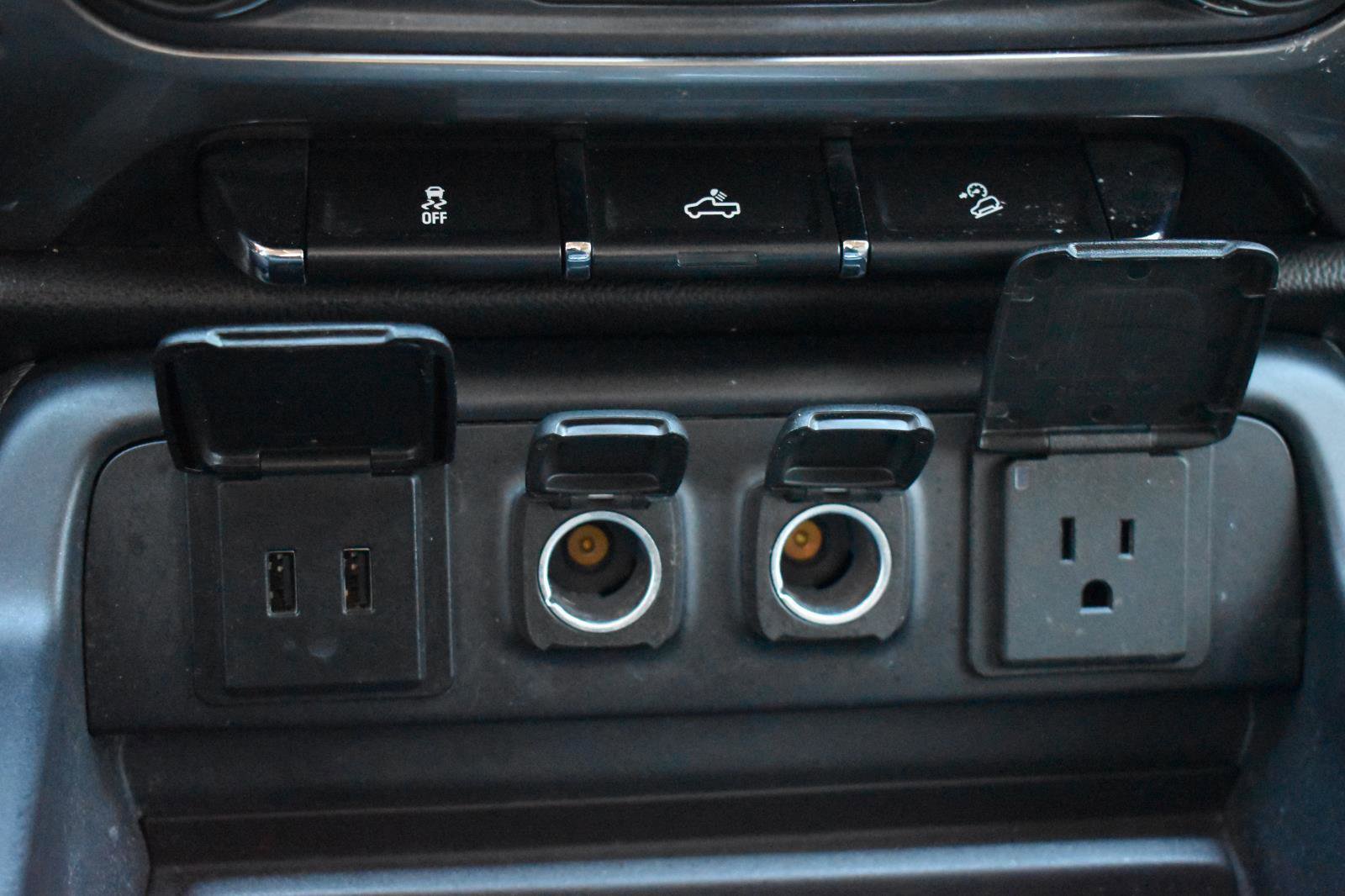 Used 2018 Chevrolet Silverado 1500 LT w/ All Star Edition image 10