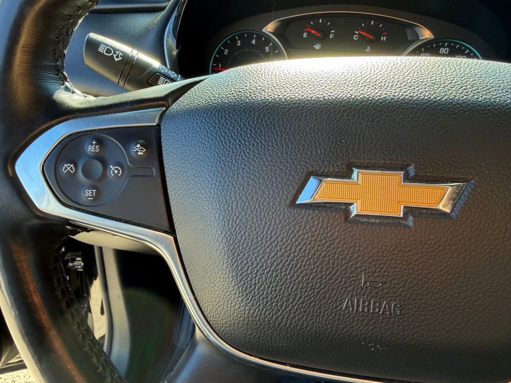 Used 2022 Chevrolet Traverse LT image 18