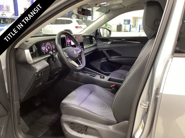 Used 2026 Volkswagen Tiguan SE AWD/4WD image 10