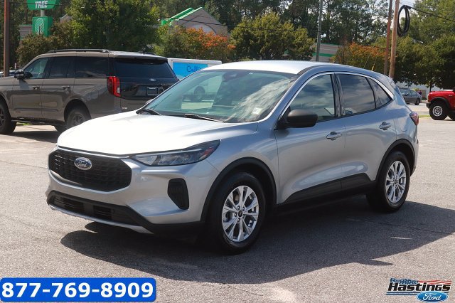 Certified 2023 Ford Escape Active w/ Tech Pack #1 FWD image 3