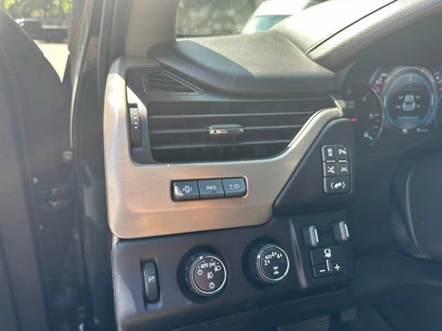 Used 2018 GMC Yukon Denali w/ Denali Ultimate Package AWD/4WD image 16