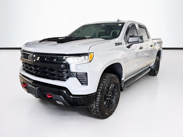 Used 2024 Chevrolet Silverado 1500 LT Trail Boss w/ Protection Package AWD/4WD image 3