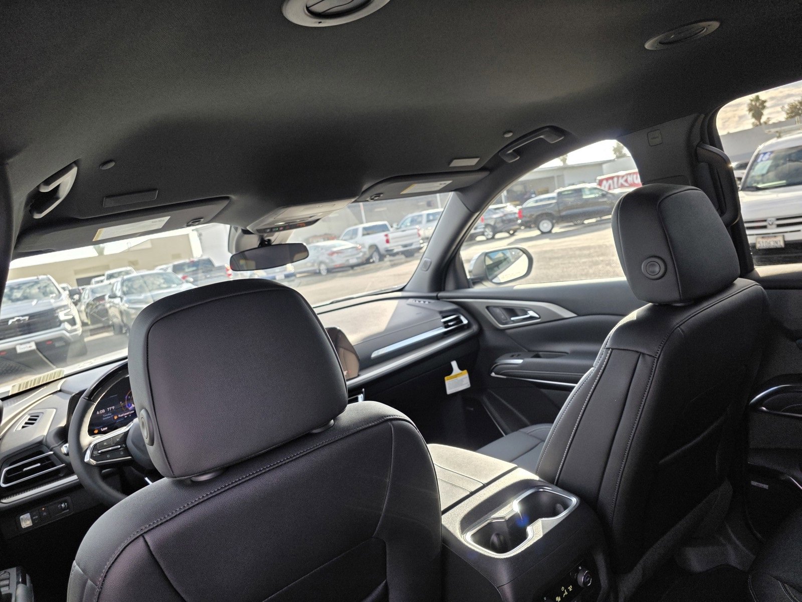 New 2025 Chevrolet Traverse LT w/ Enhanced Driving Package image 16