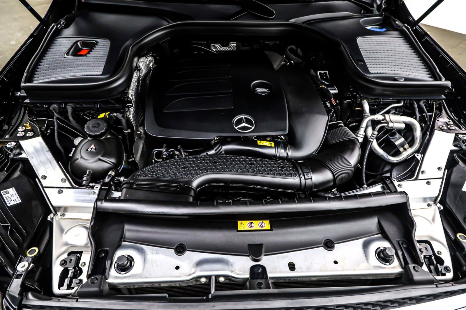 Used 2022 Mercedes-Benz GLC 300 GLC 300 SUV image 12