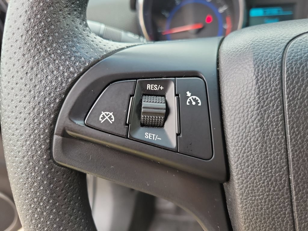 Used 2016 Chevrolet Cruze LT w/ Sun And Sound Package FWD image 22