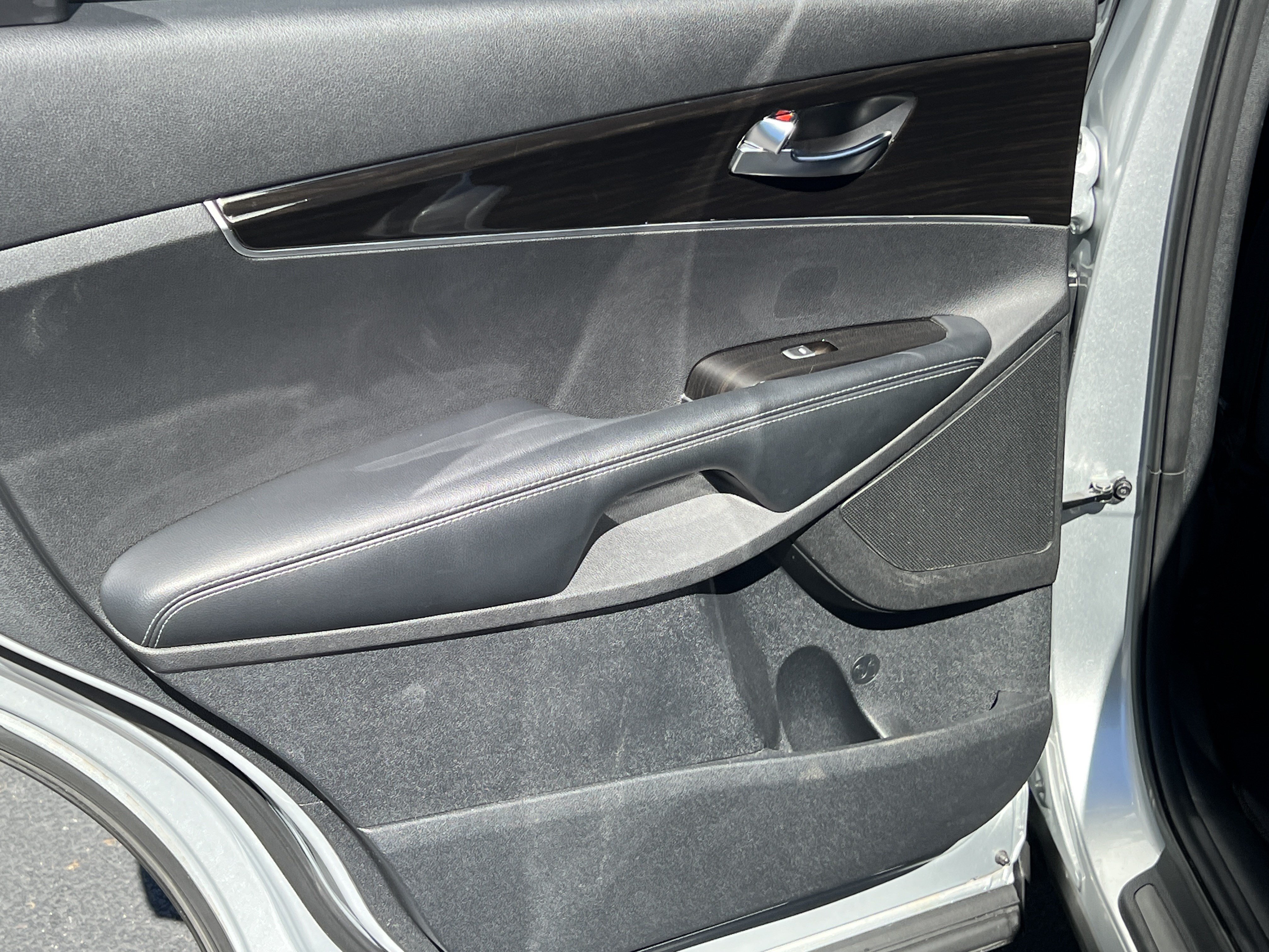 Used 2019 Kia Sorento L FWD image 22