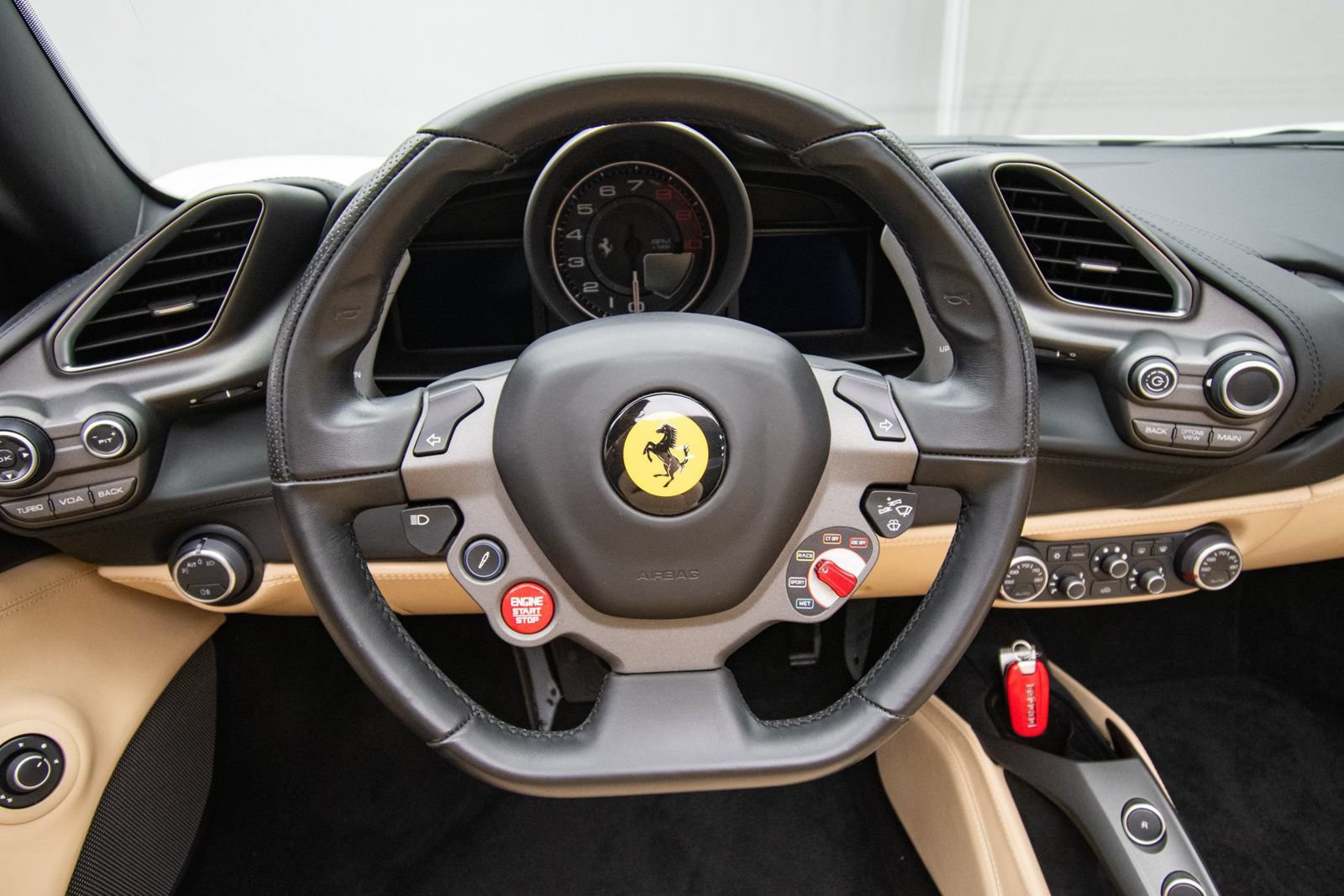 Used 2018 Ferrari 488 Spider RWD image 18