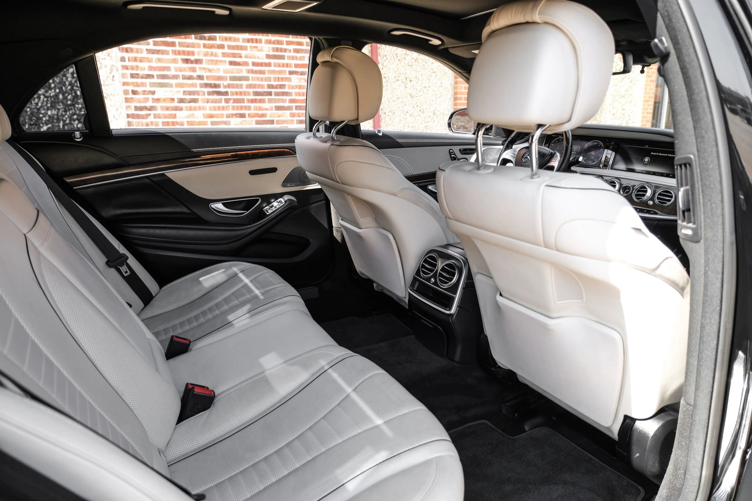 Used 2015 Mercedes-Benz S 550 Sedan image 36