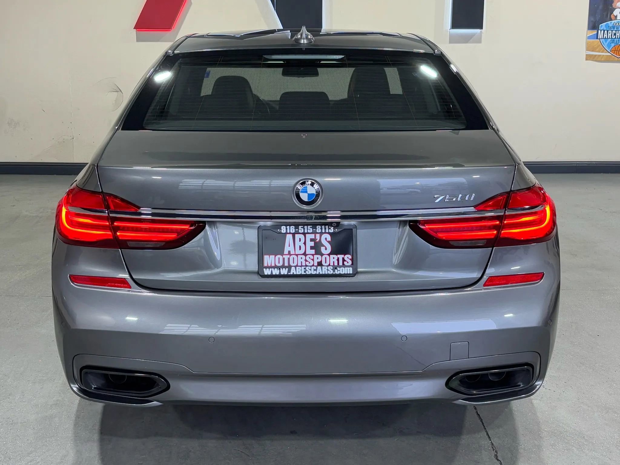 Used 2016 BMW 750i RWD image 8