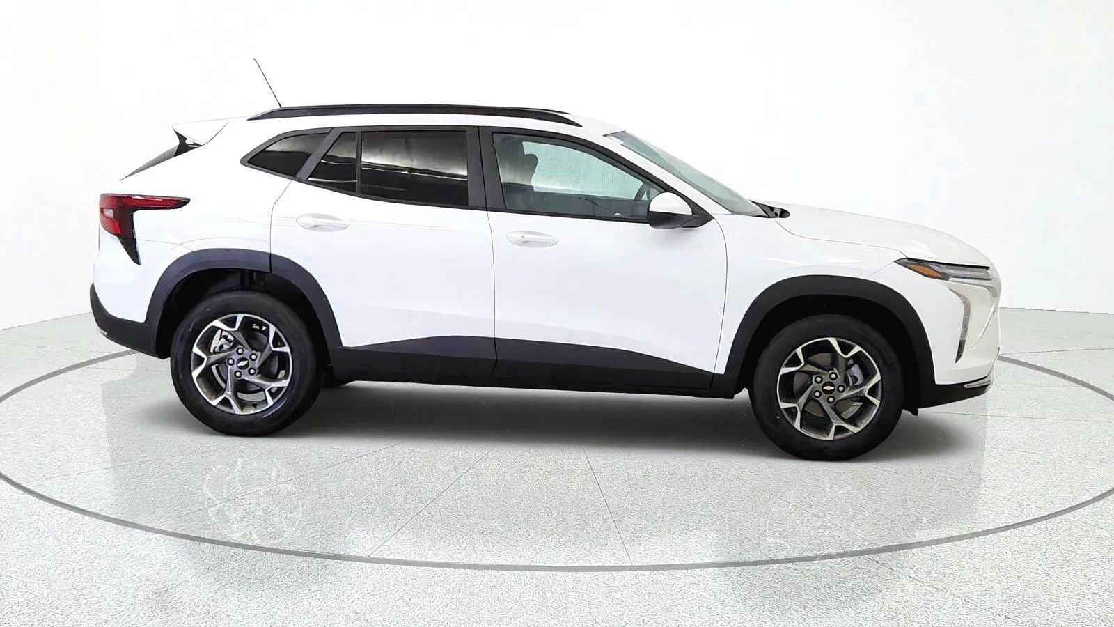 New 2026 Chevrolet Trax LT w/ Driver Confidence Package FWD image 10