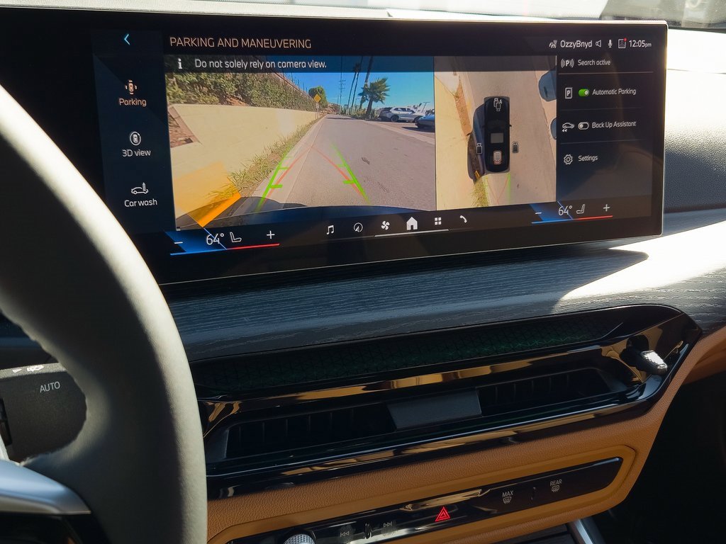 Used 2025 BMW 330i Sedan w/ Parking Assistance Package image 17