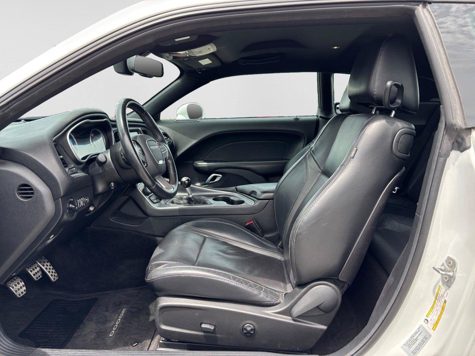 Used 2015 Dodge Challenger R/T Plus RWD image 10