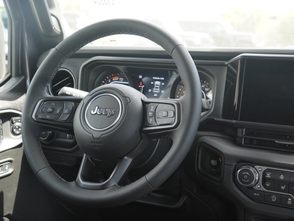 New 2026 Jeep Wrangler Unlimited Rubicon AWD/4WD image 29