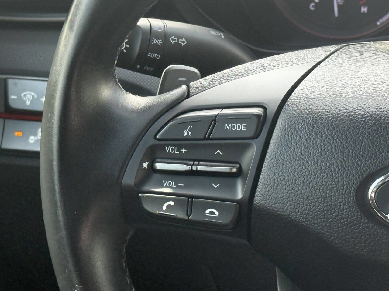 Used 2019 Hyundai Veloster 2.0 Premium image 19