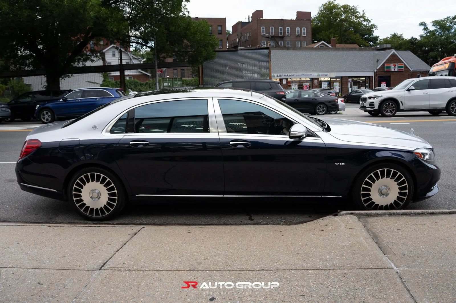 Used 2017 Mercedes-Benz Maybach S 600 image 4