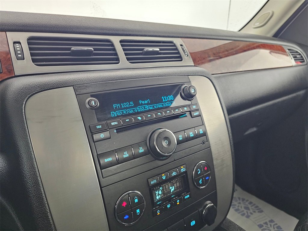 Used 2011 GMC Sierra 3500 SLT w/ SLT Convenience Package image 30