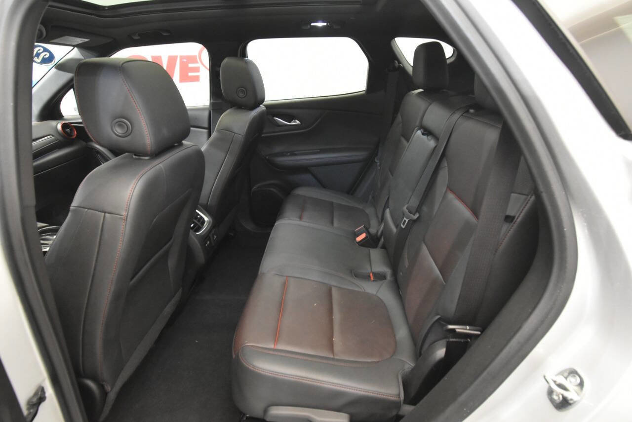 Used 2022 Chevrolet Blazer RS w/ Driver Confidence II Package AWD/4WD image 17