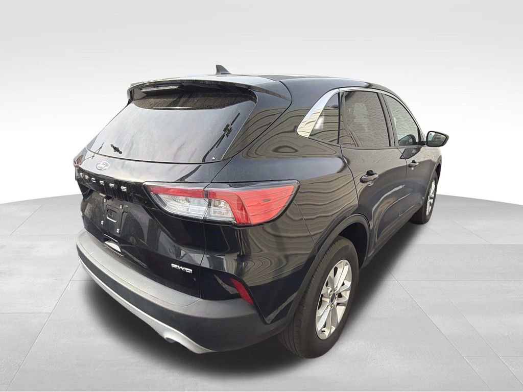 Used 2022 Ford Escape SE AWD/4WD image 2