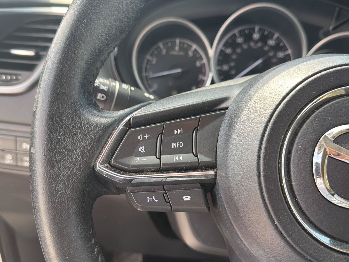 Used 2021 MAZDA CX-9 Touring w/ Touring Premium Package FWD image 22