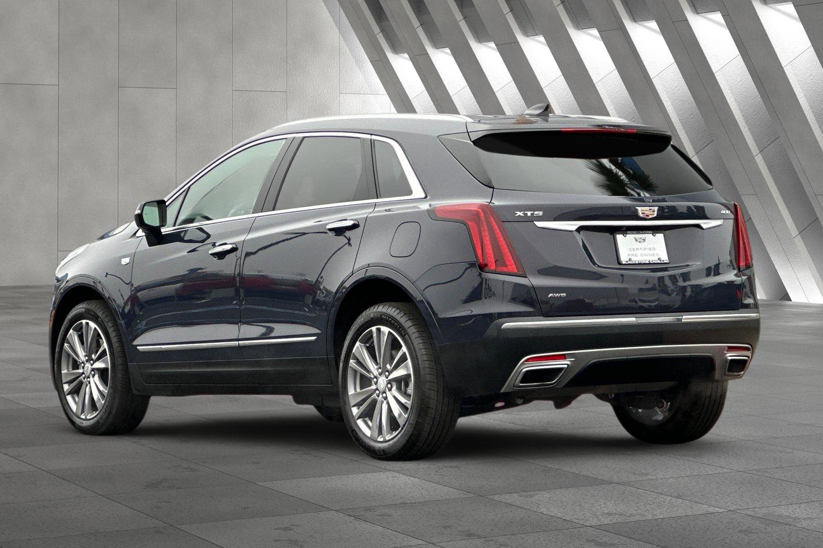 Certified 2025 Cadillac XT5 Premium Luxury image 6