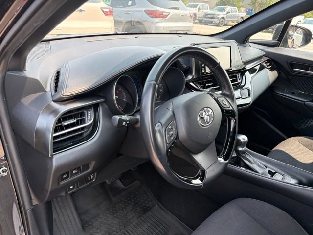 Used 2018 Toyota C-HR XLE FWD image 14