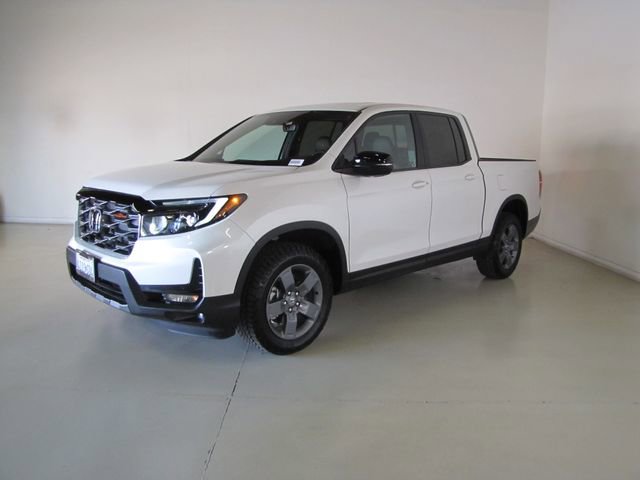 Certified 2025 Honda Ridgeline TrailSport image 1