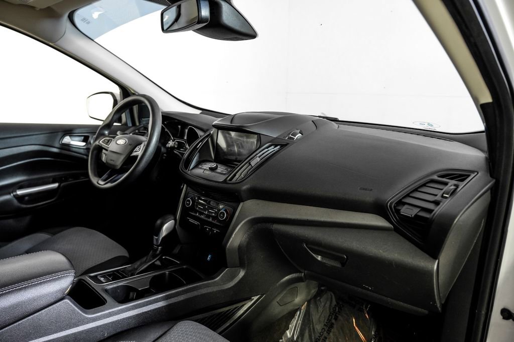 Used 2019 Ford Escape SE image 11