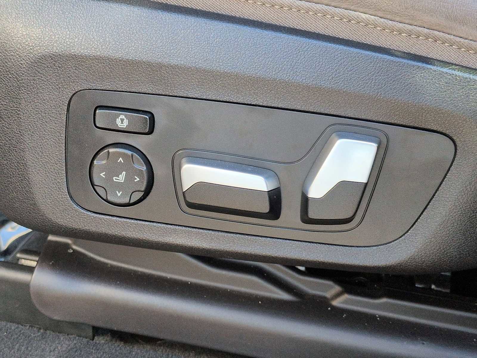 Used 2020 BMW X4 M w/ Executive Package AWD/4WD image 18