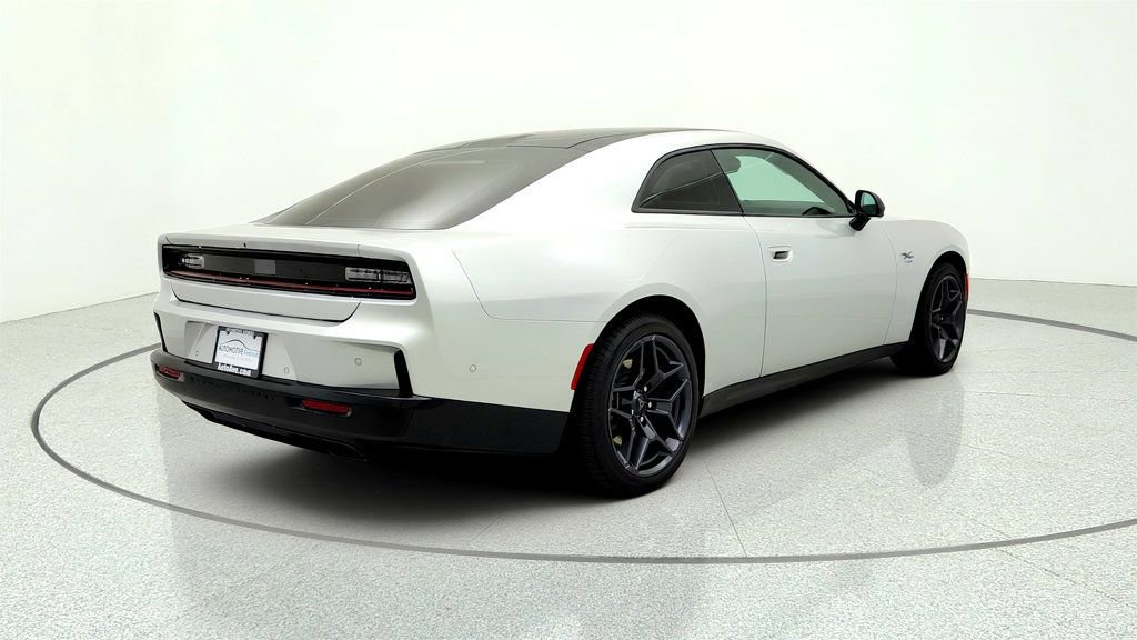 Used 2024 Dodge Charger Daytona R/T w/ Plus Group AWD/4WD image 5