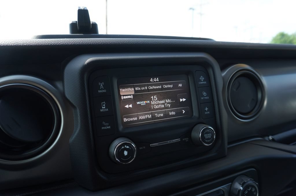 Used 2021 Jeep Gladiator Sport AWD/4WD image 16