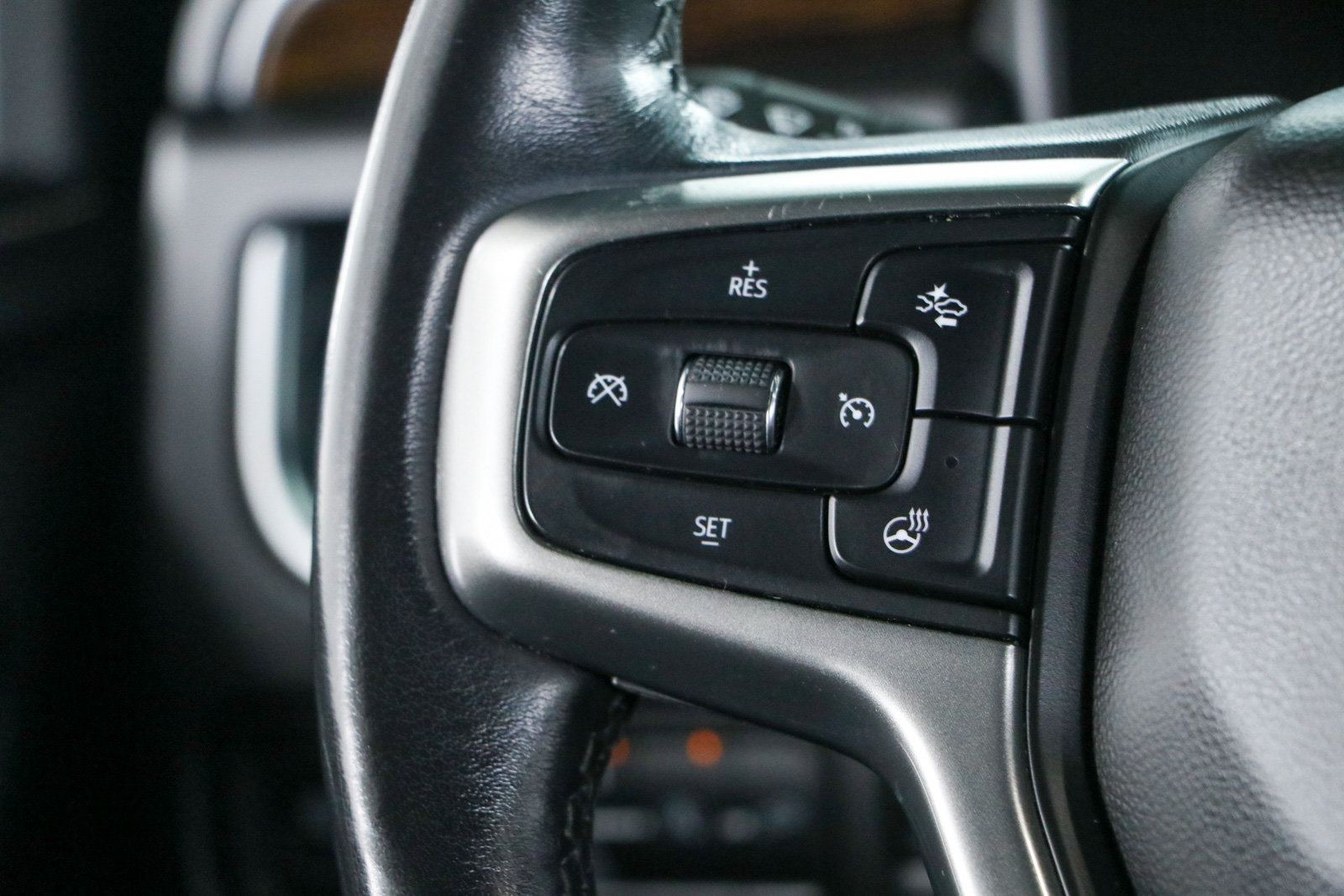 Used 2021 Chevrolet Tahoe Premier AWD/4WD image 14