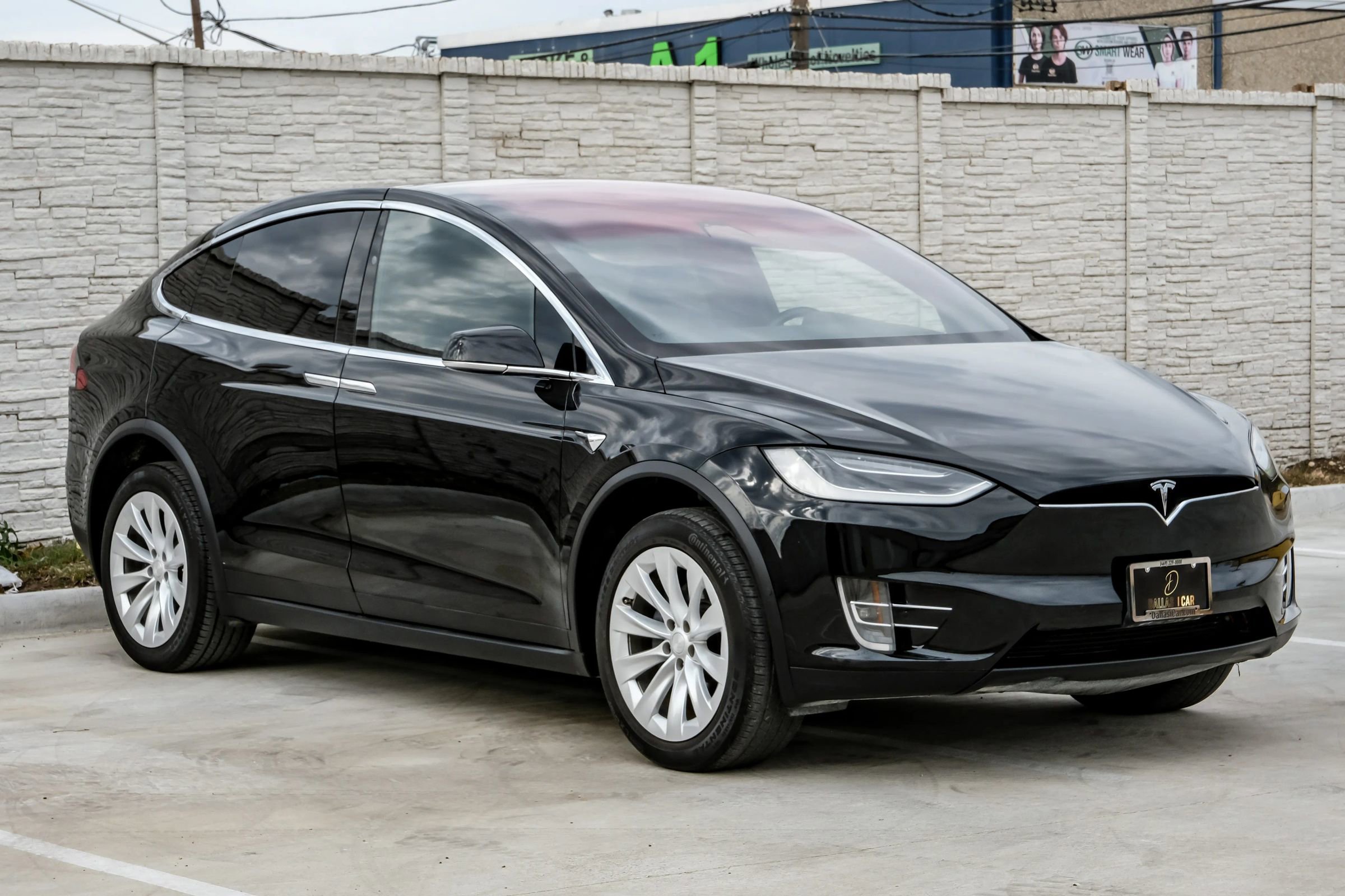 Used 2017 Tesla Model X 90D image 9