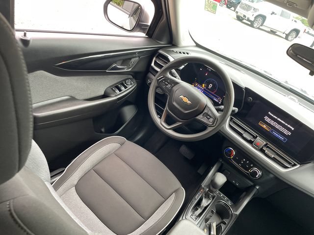 Used 2024 Chevrolet TrailBlazer LS w/ LS Convenience Package AWD/4WD image 20