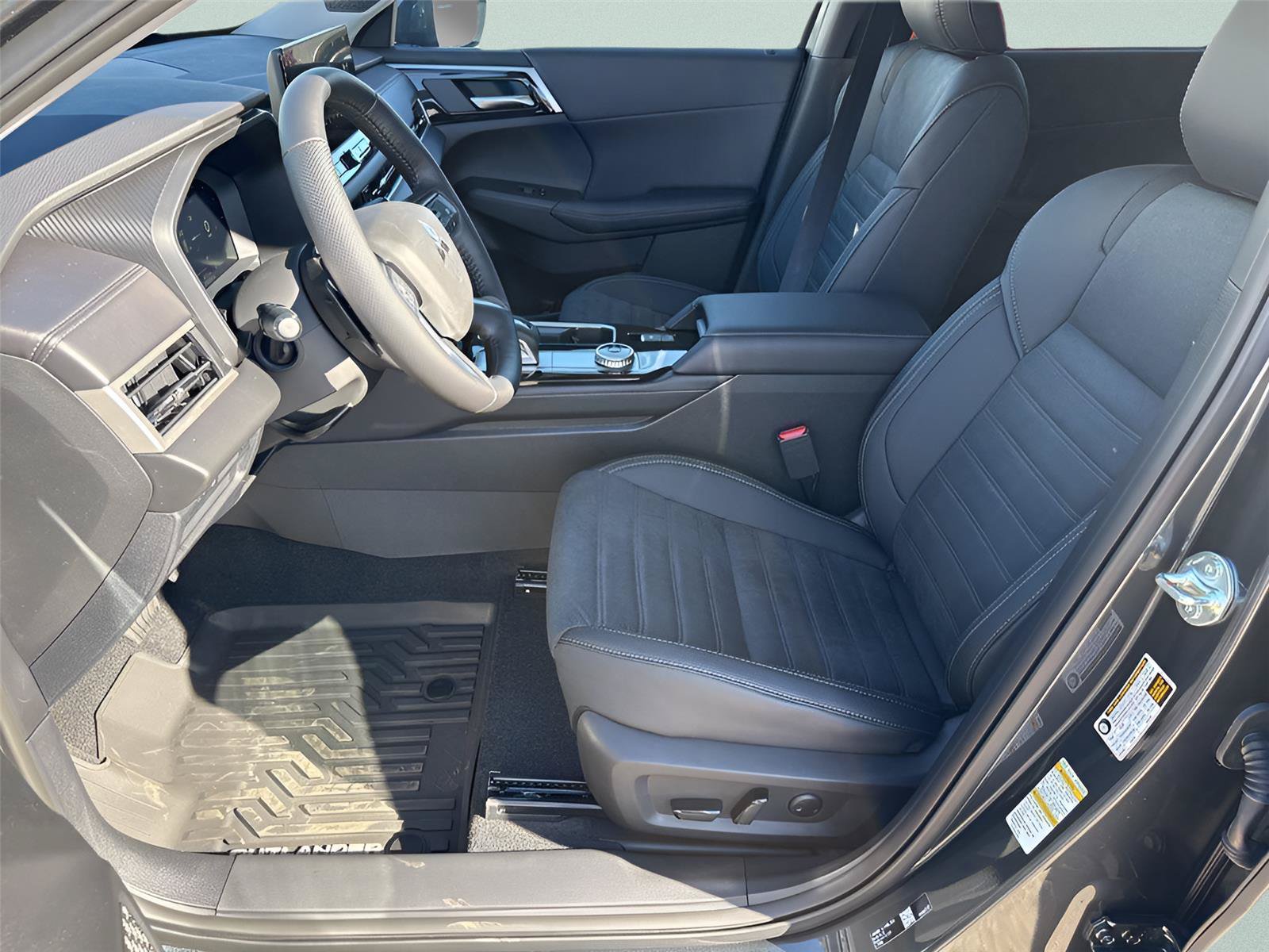 New 2026 Mitsubishi Outlander SE FWD image 25