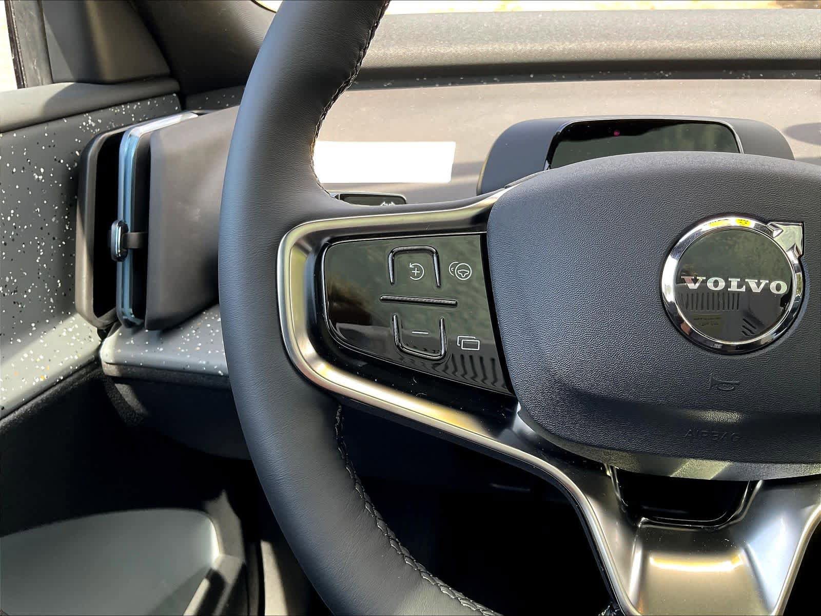 New 2026 Volvo EX30 Ultra w/ Climate Package image 17