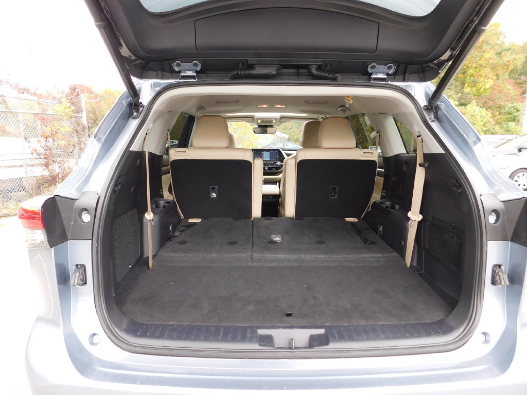 Used 2022 Toyota Highlander Limited FWD image 13