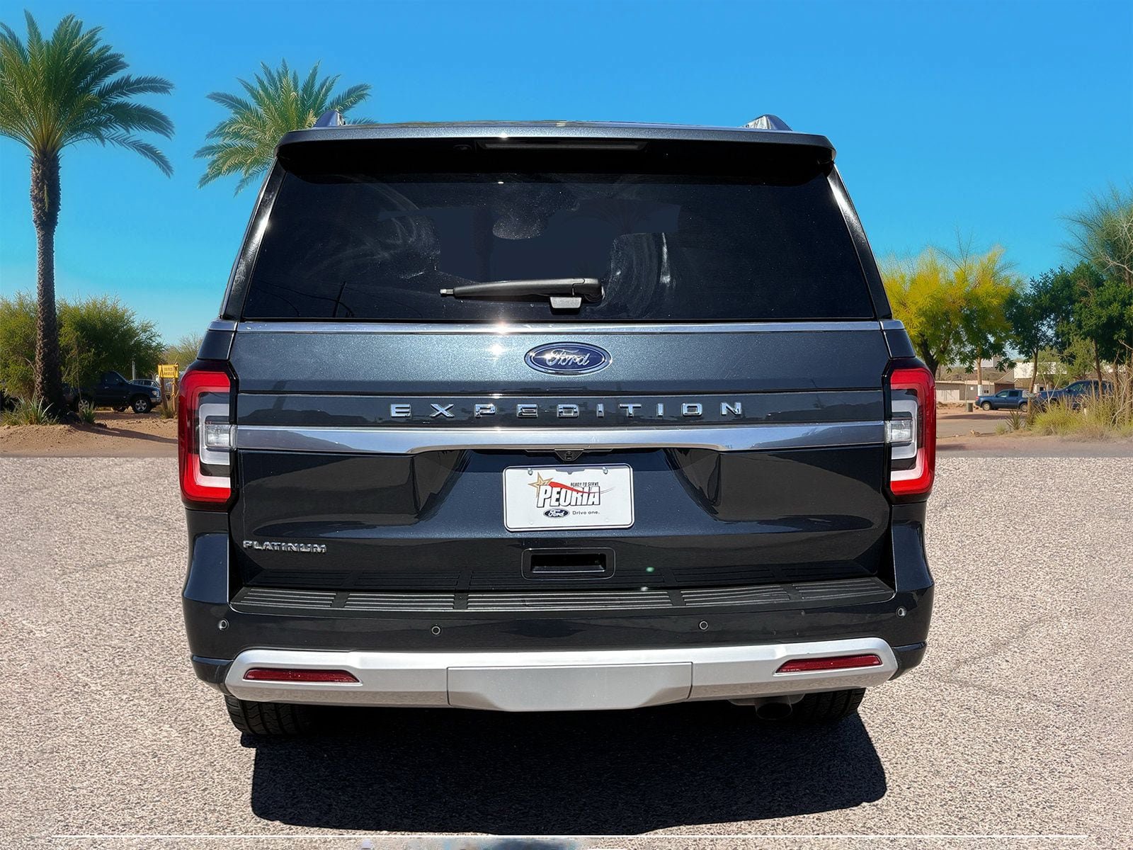 Used 2023 Ford Expedition Platinum AWD/4WD image 4