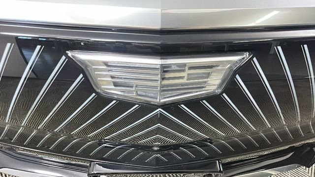Used 2024 Cadillac Lyriq Luxury AWD/4WD image 9