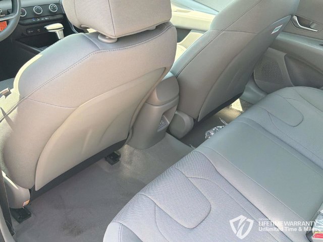 New 2026 Hyundai Elantra SE FWD image 19