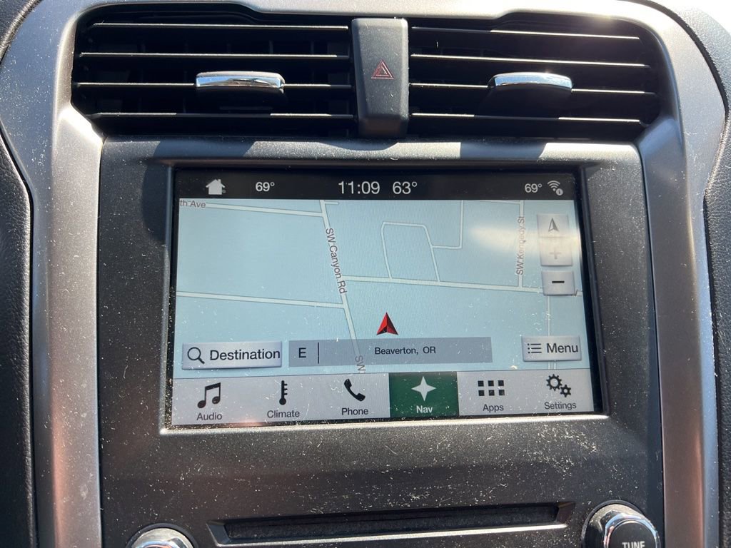 Used 2017 Ford Fusion SE w/ Fusion SE Technology Package FWD image 10