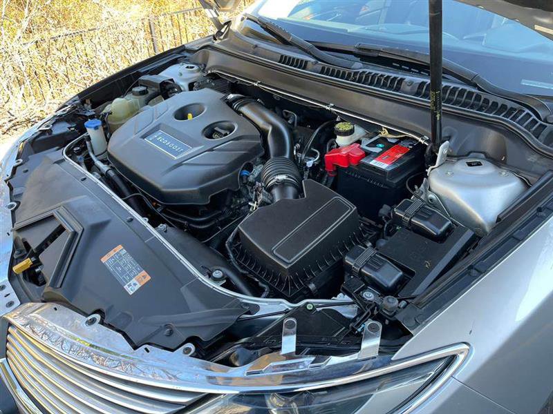 Used 2013 Lincoln MKZ image 88