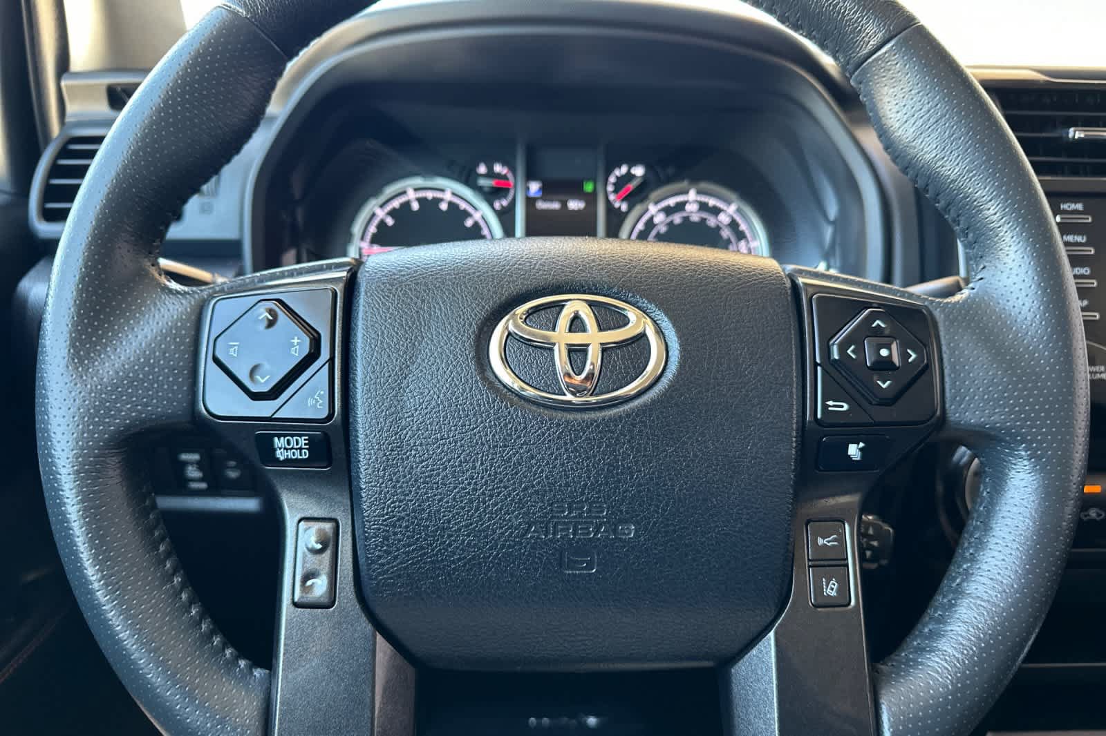 Used 2022 Toyota 4Runner TRD Off-Road Premium AWD/4WD image 23