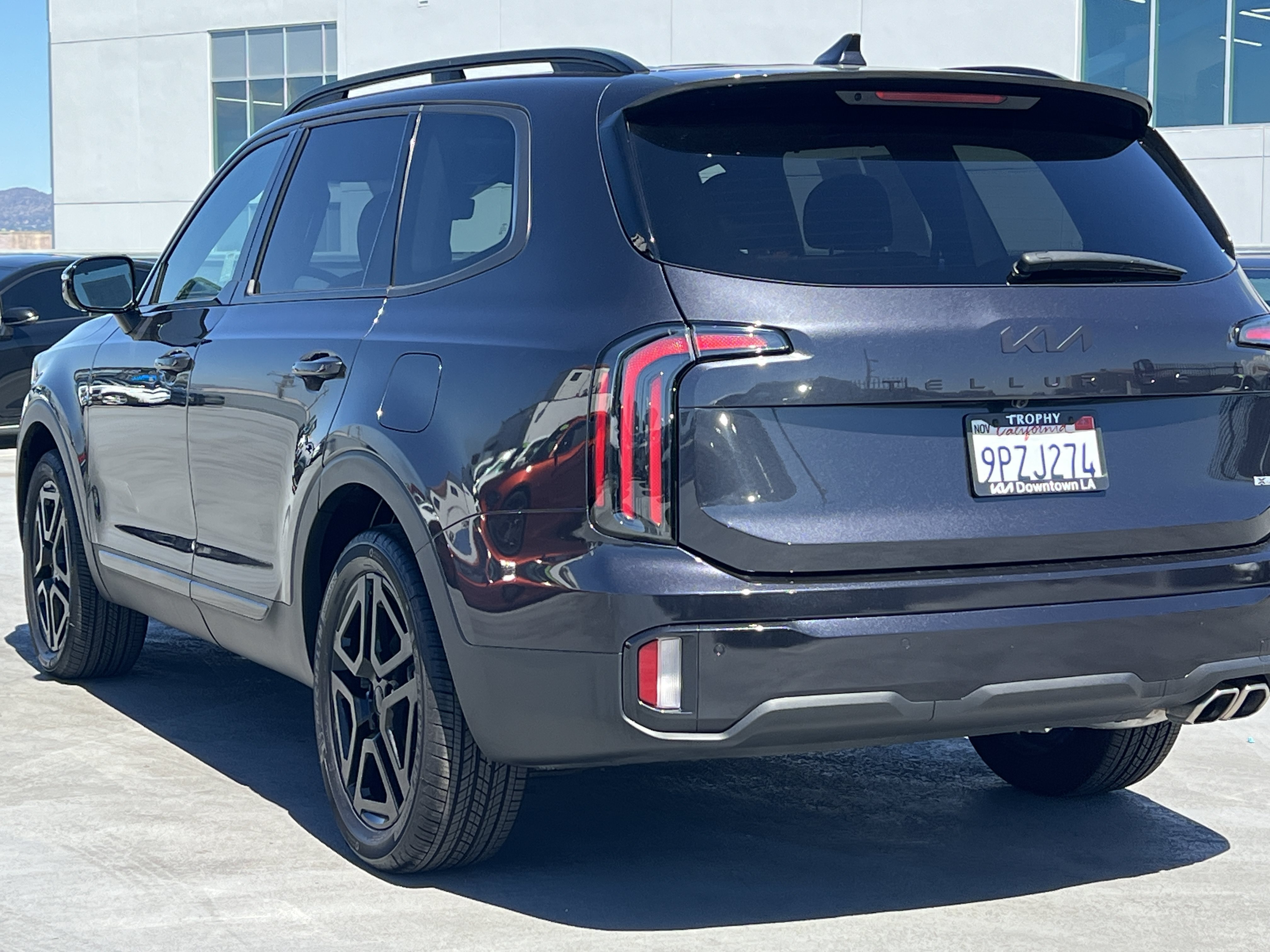 Certified 2025 Kia Telluride SX Prestige X-Line AWD/4WD image 5