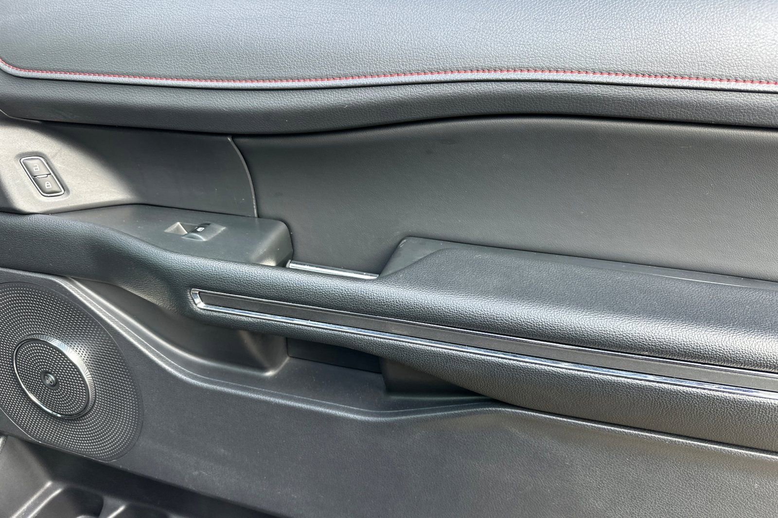 Used 2024 Ford Expedition Limited image 21