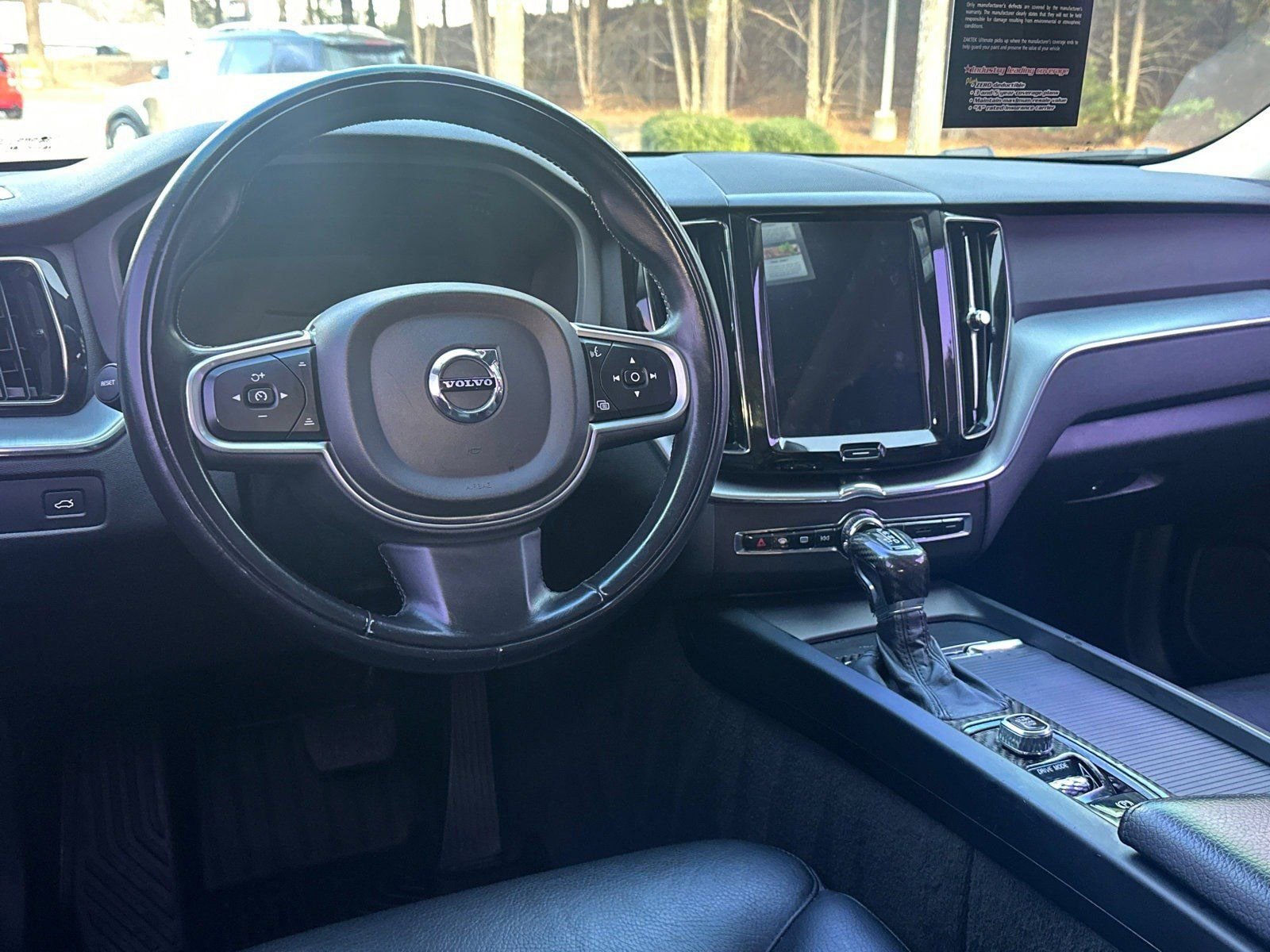 Used 2018 Volvo XC60 T5 Momentum w/ Convenience Package image 23