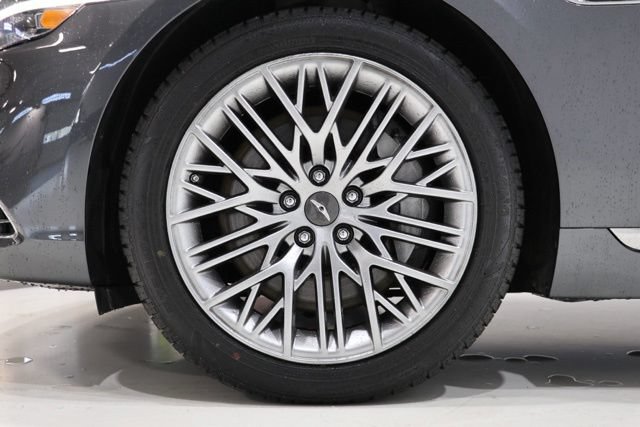 Used 2021 Genesis G90 3.3T Premium RWD image 11