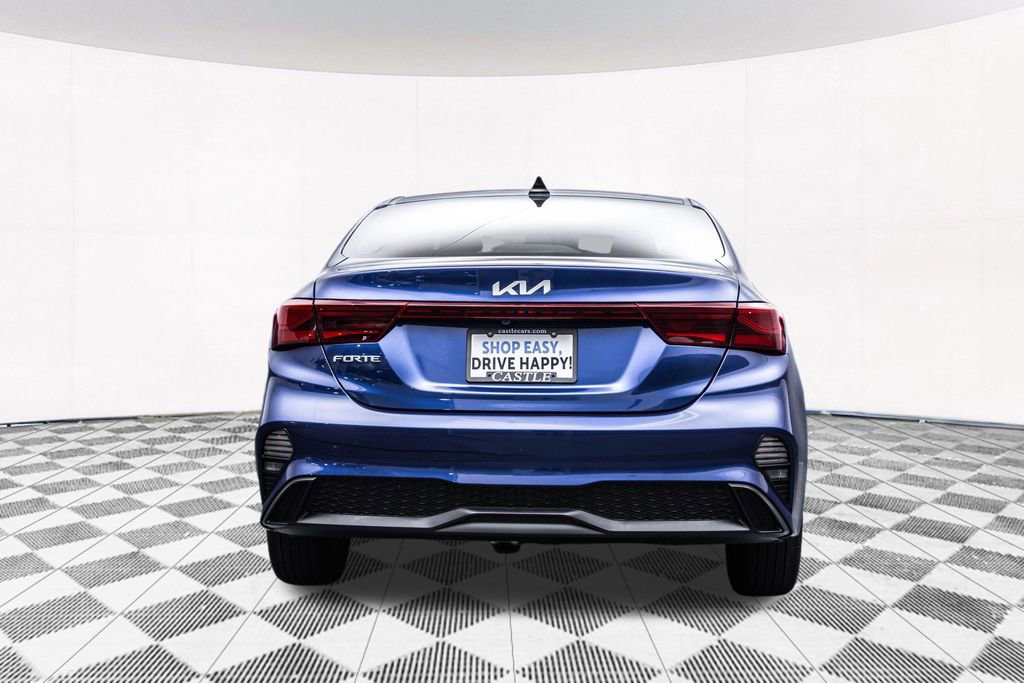 Used 2022 Kia Forte LXS w/ LXS Technology Package image 9